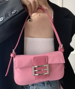 D027 Shoulder bag