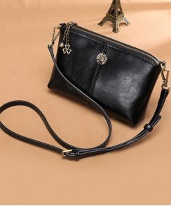 L12578  dia Shoulder bag
