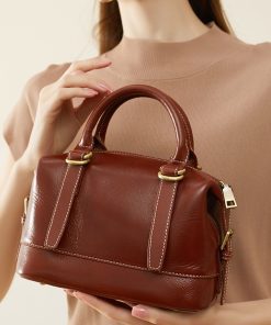 L880124 Shoulder bag
