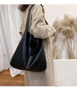 Y002484 Shoulder bag