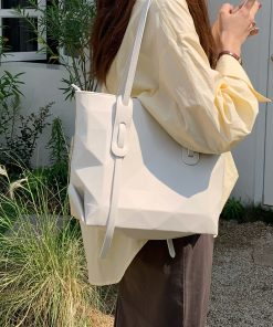 L00001257 handbag