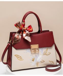 B1200892 handbag