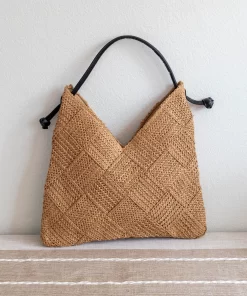 B 240802011 shopping bag