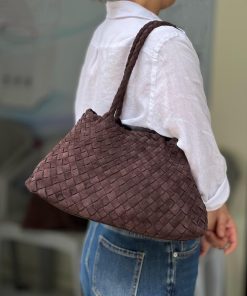 C 20250602225 handbag